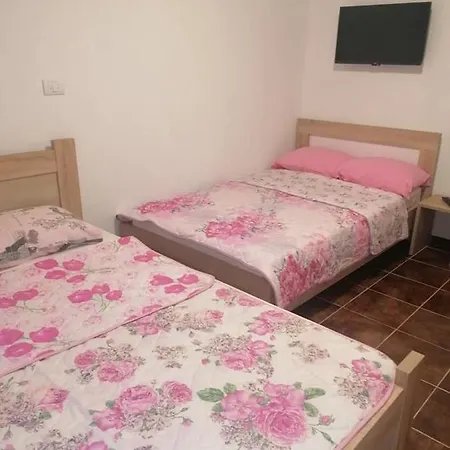 Apartmani Momcilovic Canj Exterior photo